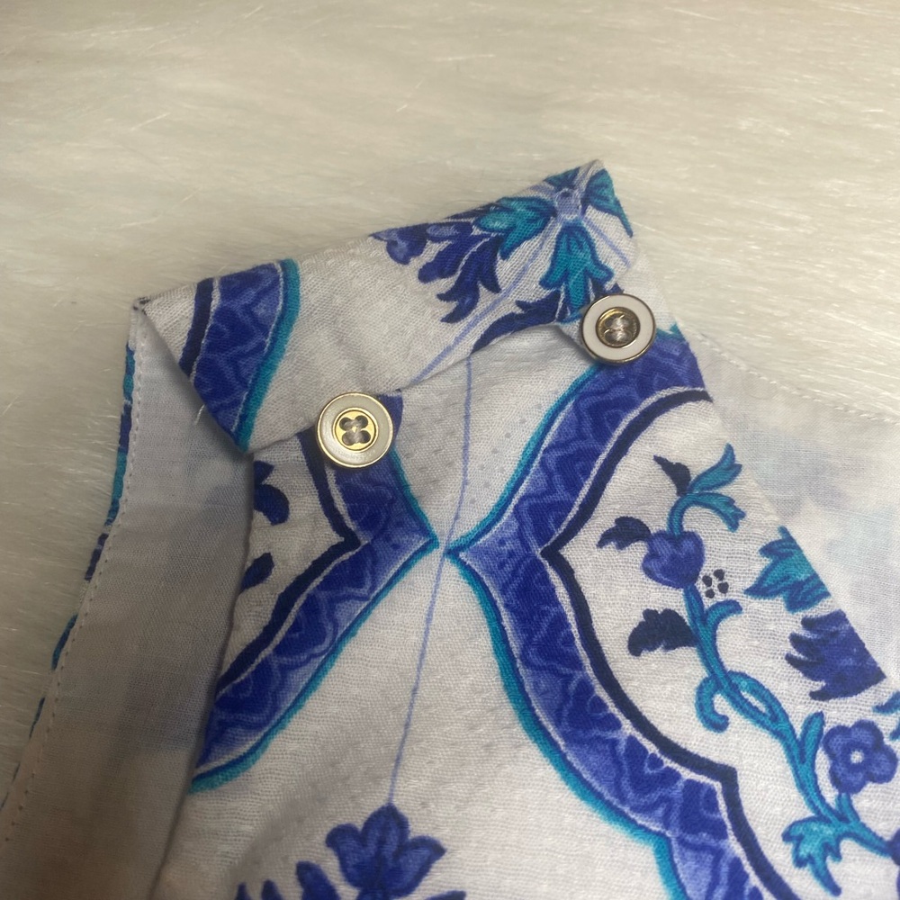 Talbots 10P Blouse Sleeveless White Blue Floral Medallion Lined Side Zip Top - Picture 5 of 12